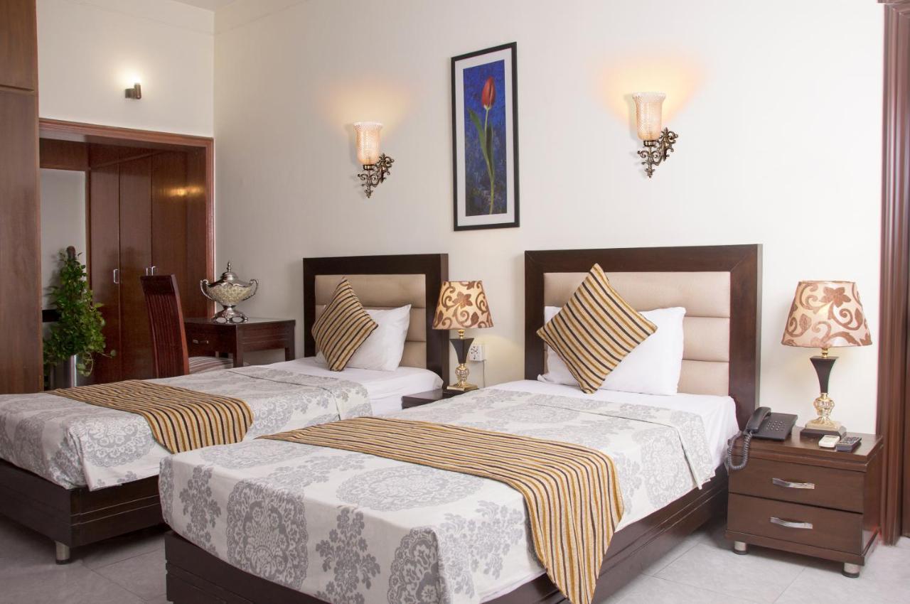 Royal Elegance Hotel Lahore Exterior photo