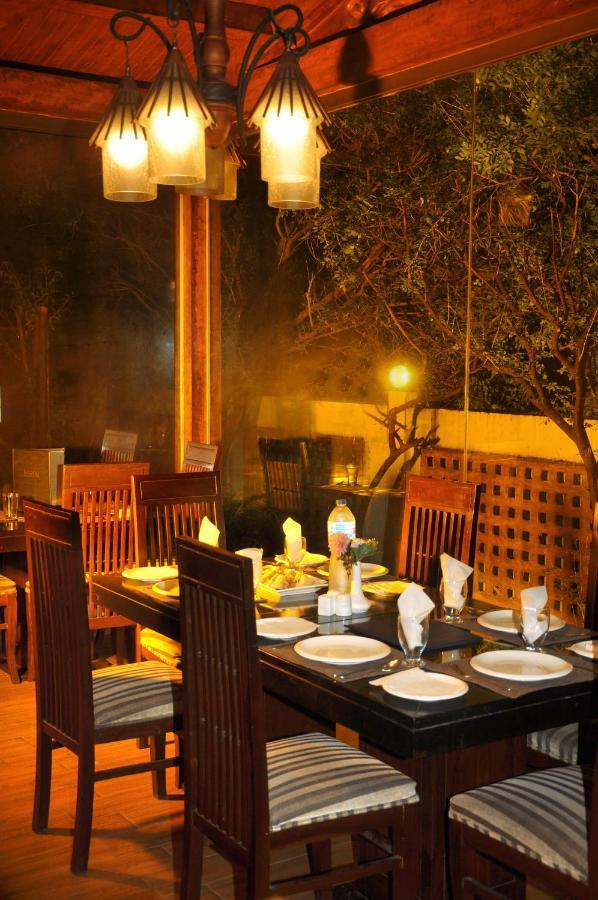 Royal Elegance Hotel Lahore Exterior photo