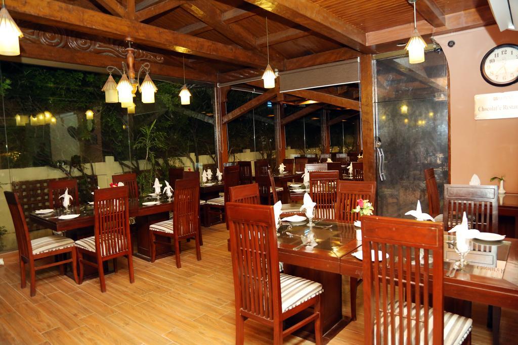 Royal Elegance Hotel Lahore Exterior photo