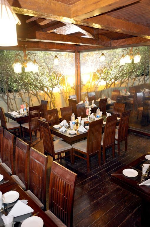 Royal Elegance Hotel Lahore Exterior photo